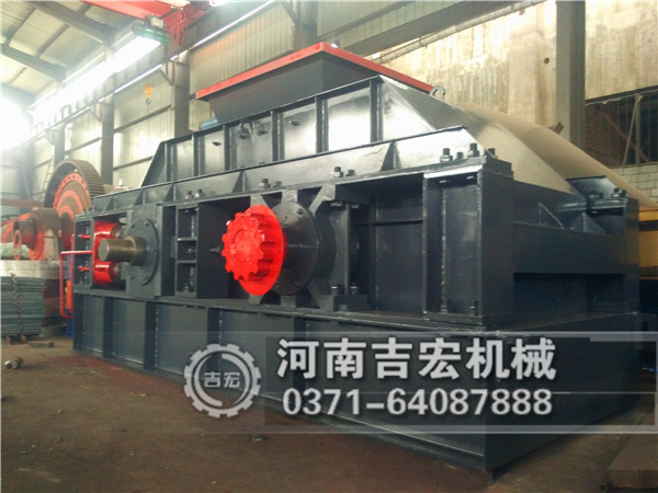 花崗石制砂成品率較高設(shè)備-液壓對輥制砂機(jī)！