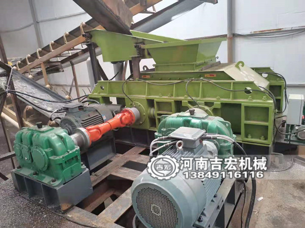 加工機(jī)制砂用啥破碎機(jī)好,多少錢一臺(tái)？