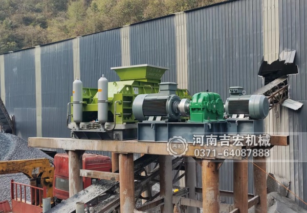 時產(chǎn)30-40噸的對輥破碎機該選哪個型號？800×600型詳解！